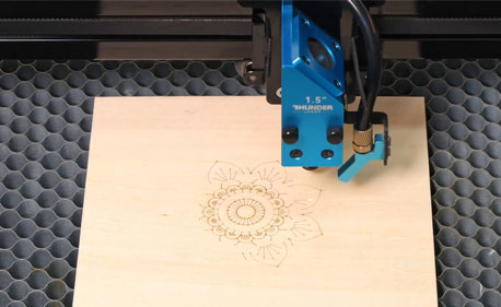 Defocusレーザー雕刻を使用する方法