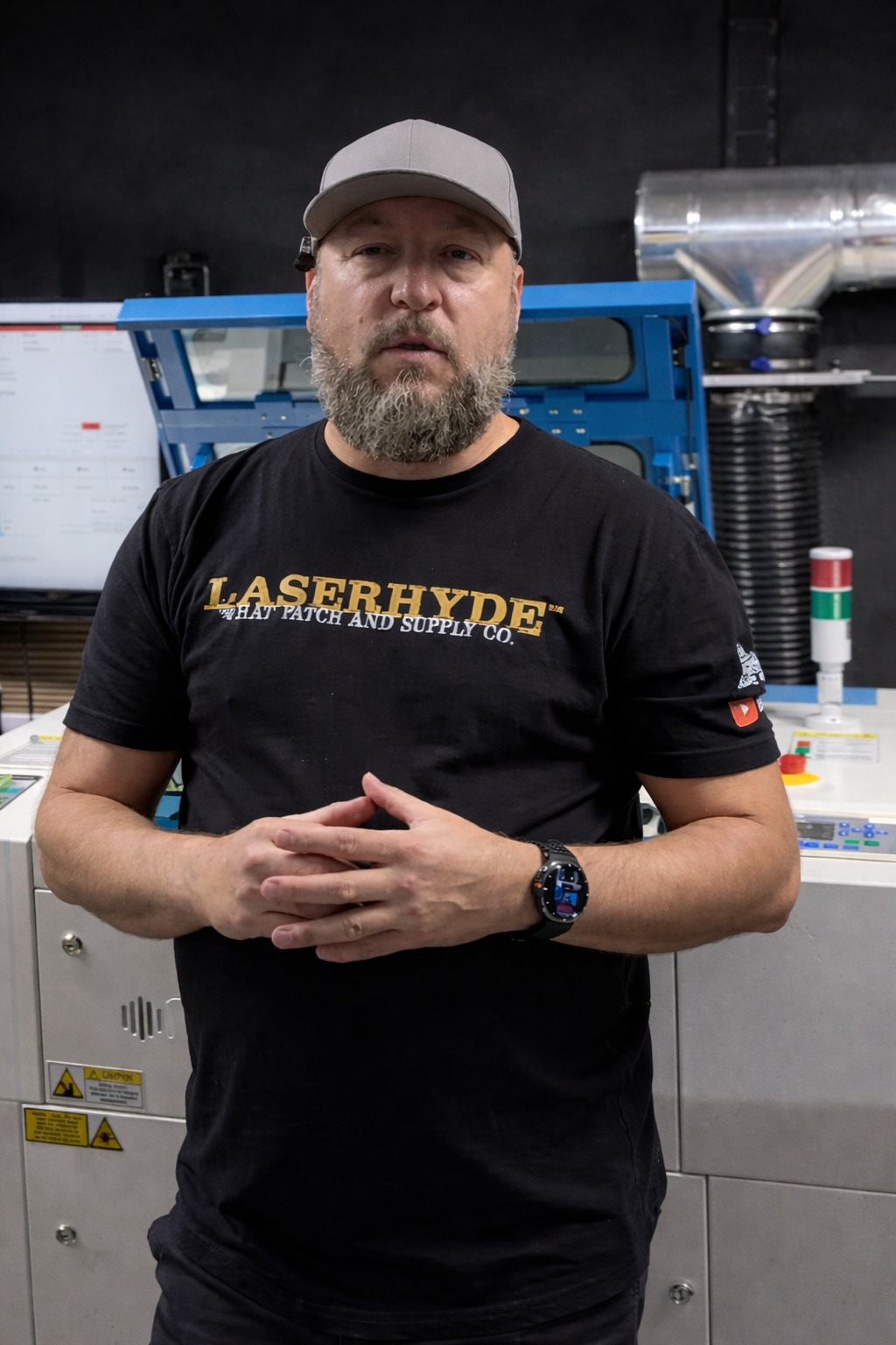 Robert Kofoed & Thunder Laser RF laser machine Robert Kofoed & Thunder Laser RF laser machine